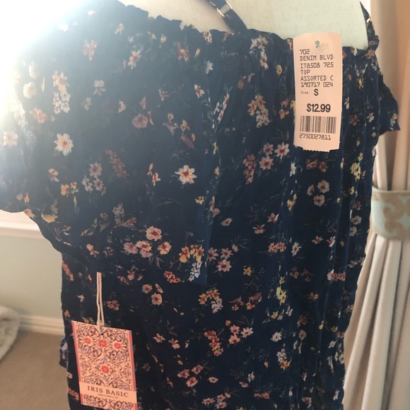 Top - Picture 6 of 6